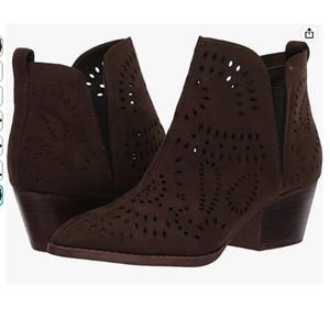New Womens Ankle Perforate Point Ankle Booties Size 11 Carlos Santana Victory
